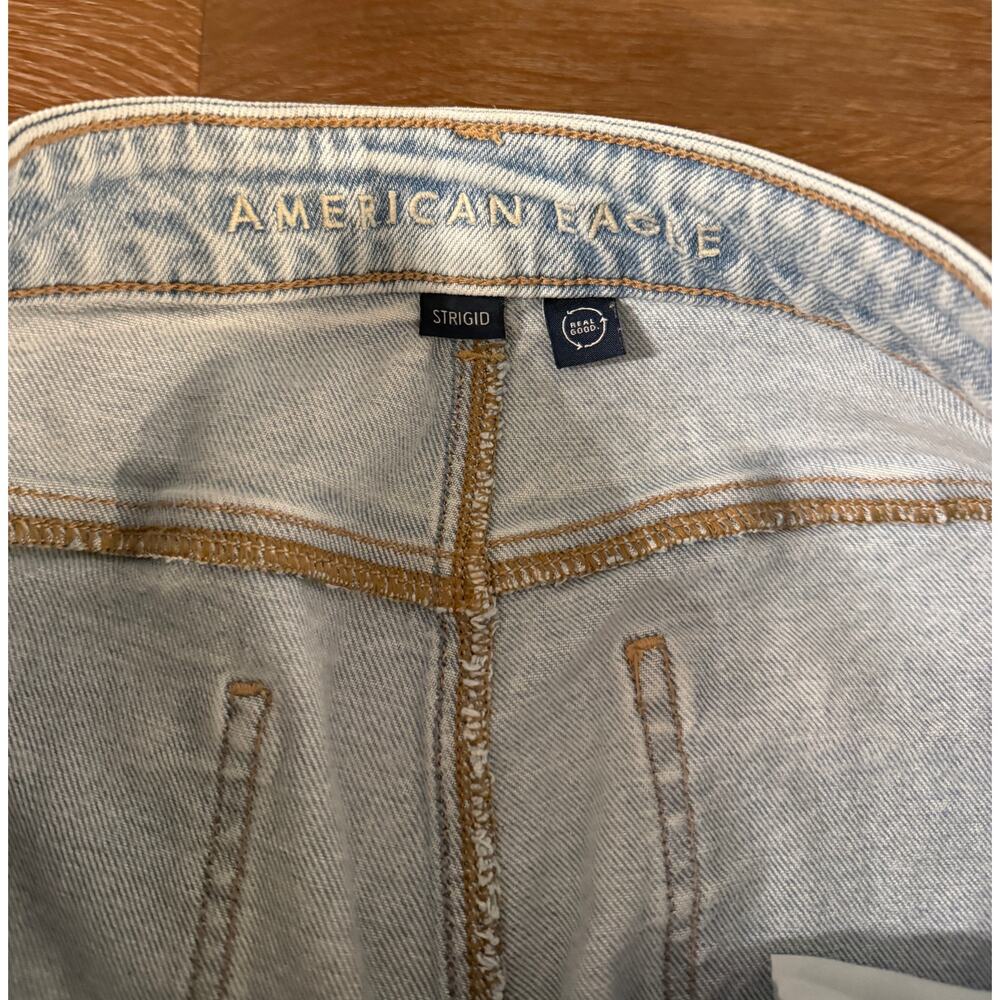 American Eagle Strigid Mom Jeans Women’s 10 X-Long Light Wash High Rise - Picture 4 of 7